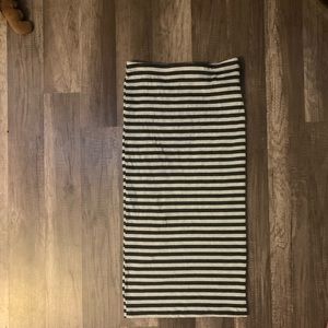 Bodycon midi skirt